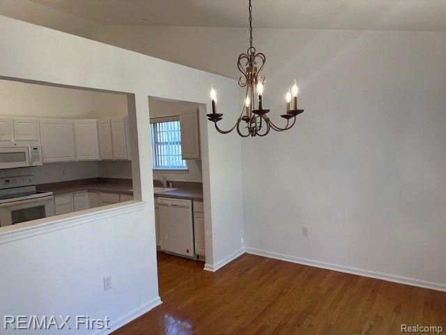23636 MCCORT Drive, Flat Rock, MI 48134 — Photo 9