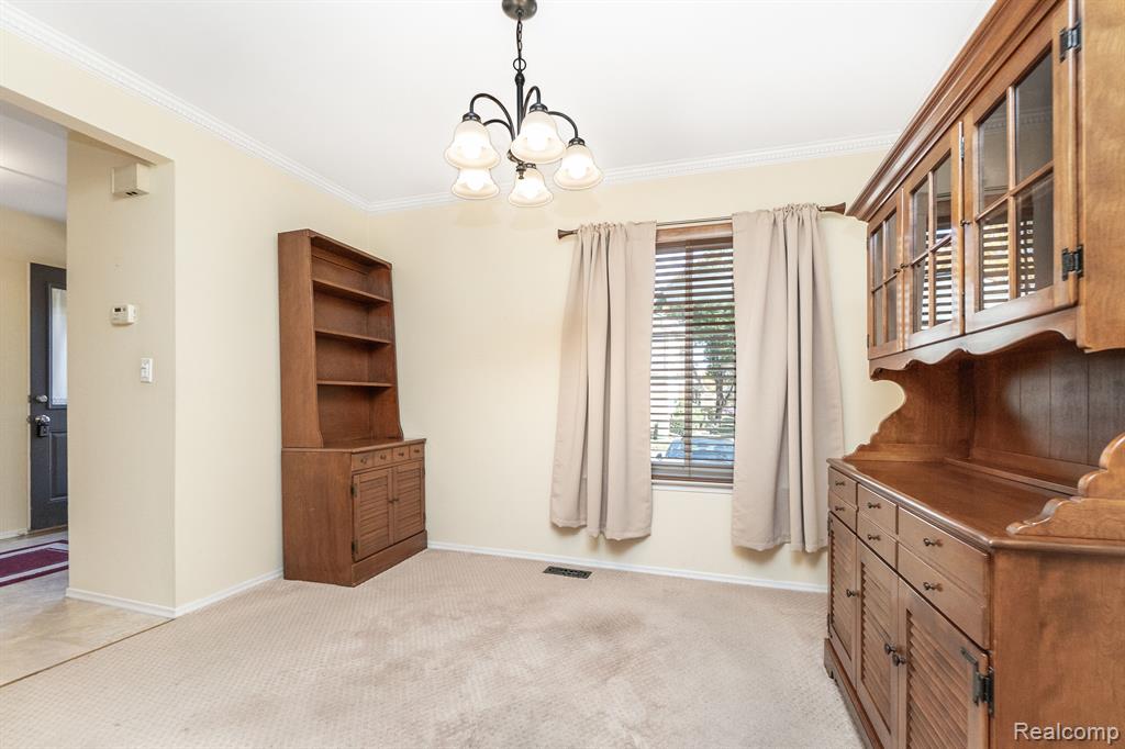 1814 WICKHAM Street, Royal Oak, MI 48073 — Photo 11