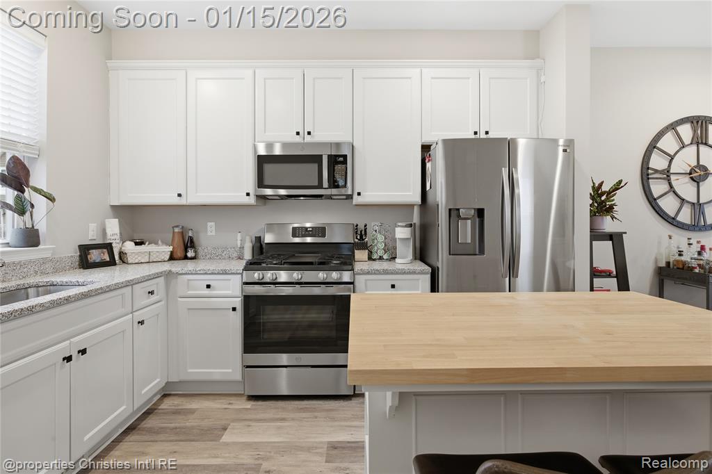 401 Jeff Keeton Drive, Hazel Park, MI 48030 — Photo 8
