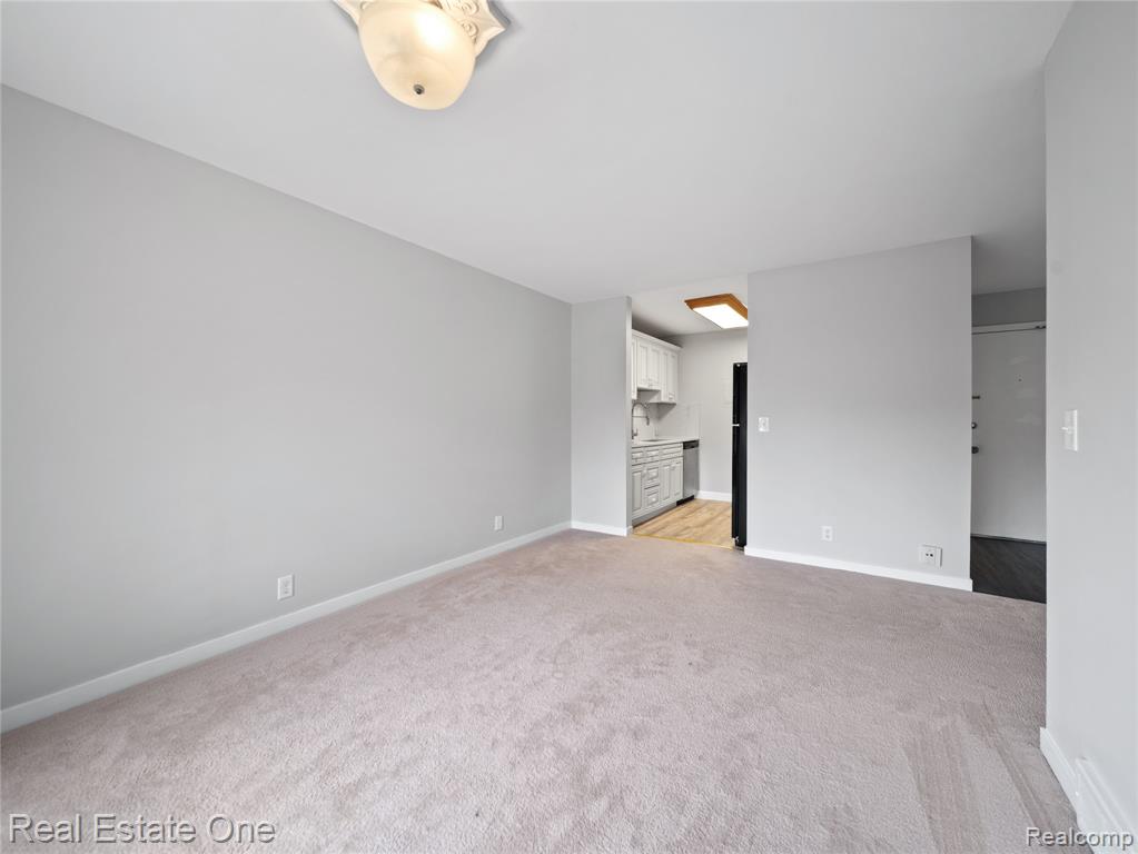 2124 Pauline Boulevard, 307, Ann Arbor, MI 48103 — Photo 8