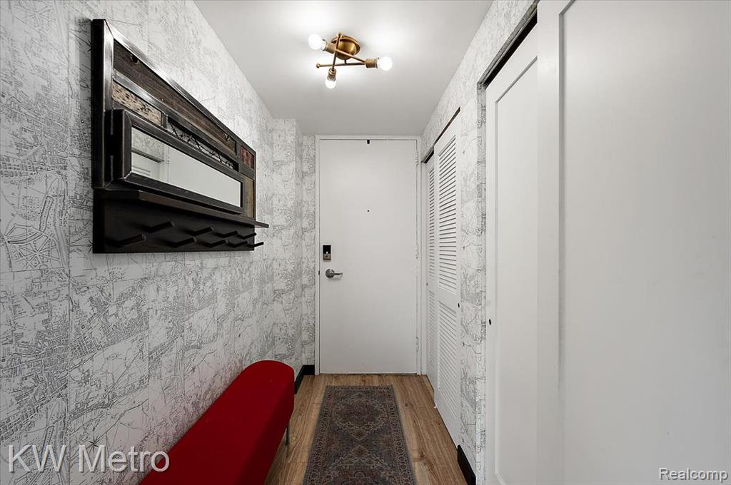 1300 E Lafayette Street, 1001, Detroit, MI 48207 — Photo 16