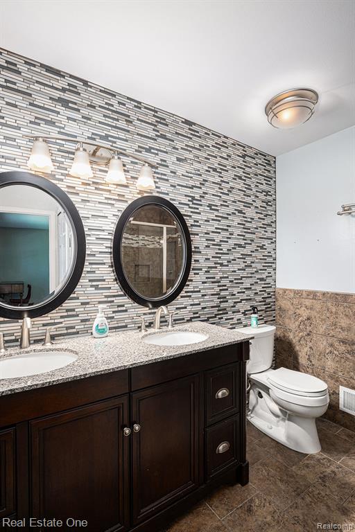4453 RACEWOOD Drive, Commerce Twp, MI 48382 — Photo 14