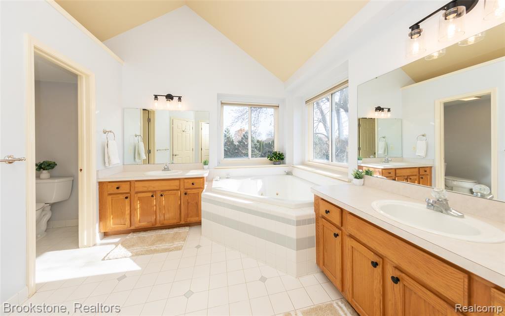 12567 BLUEBERRY Lane, Davisburg, MI 48350 — Photo 34