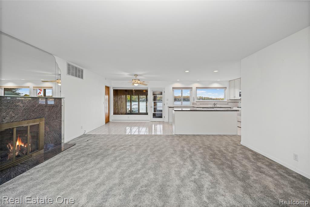4416 S Shore Street, Waterford, MI 48328 — Photo 6