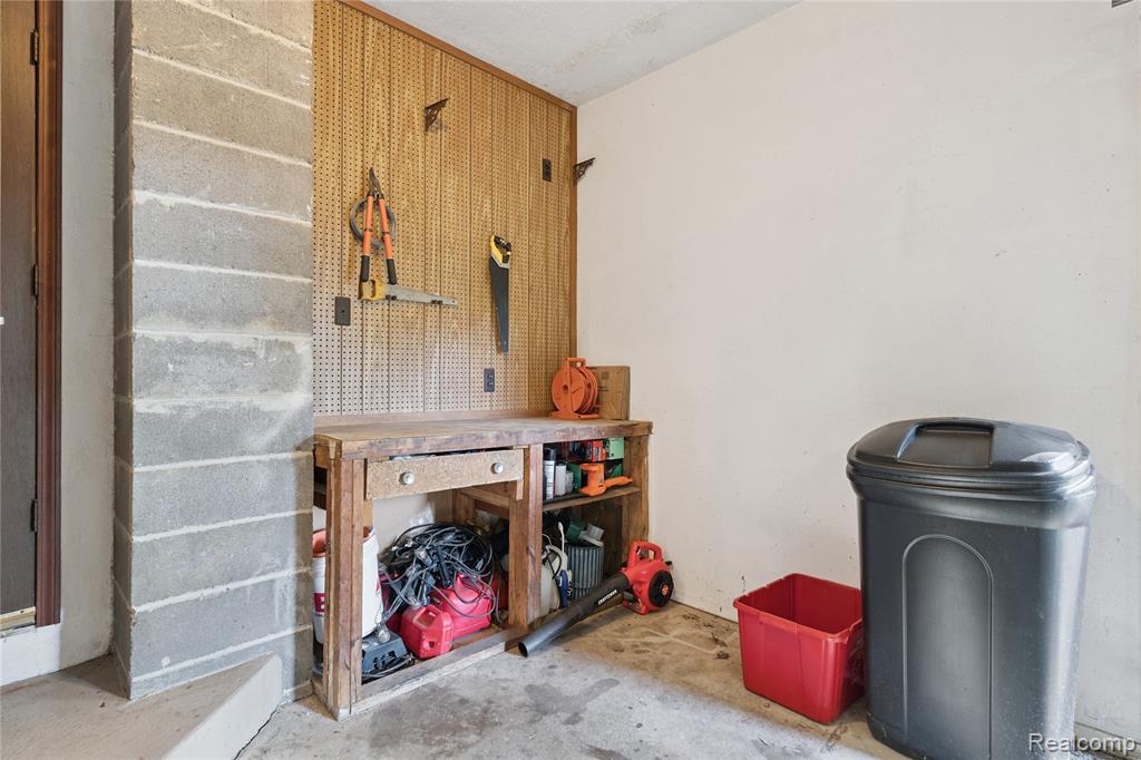 5955 Chickadee Lane, Clarkston, MI — Photo 40