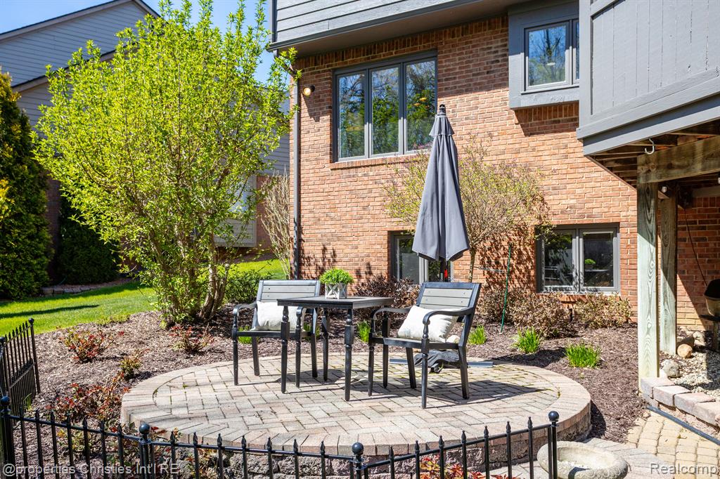 45571 IRVINE Drive, Novi, MI — Photo 50