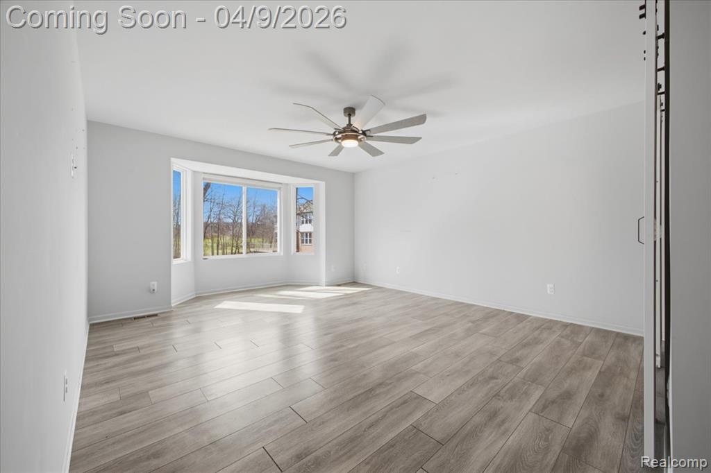 270 Greenan Lane, Lake Orion, MI 48362 — Photo 9