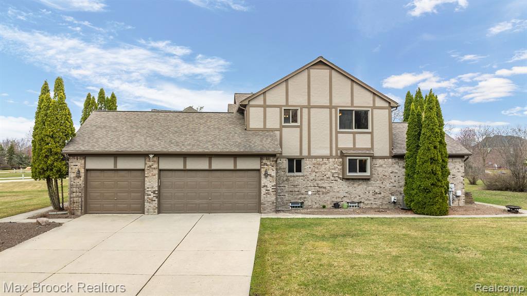 4070 GREENBRIAR Court, Rochester, MI 48306 — Photo 2
