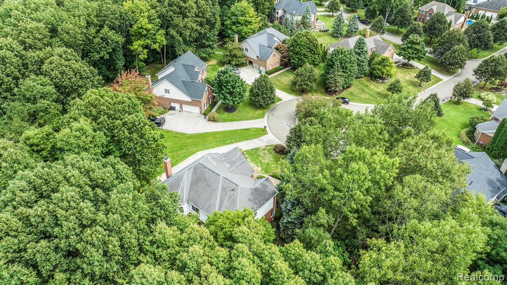 5479 Woodcreek Court, Clarkston, MI 48348 — Photo 45