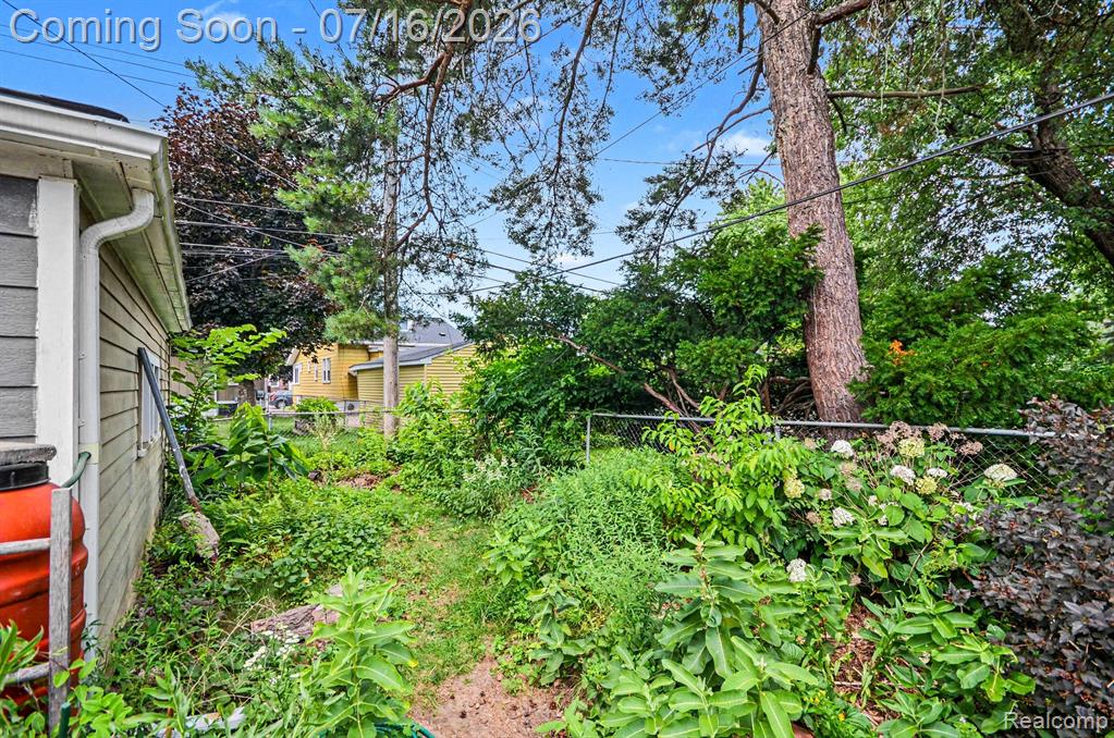 440 W Saratoga Street, Ferndale, MI 48220 — Photo 33