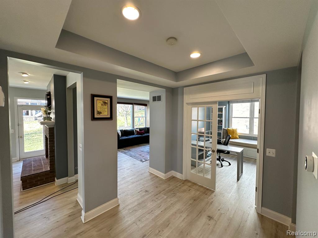 16983 COURVILLE Drive, Northville, MI 48168 — Photo 33