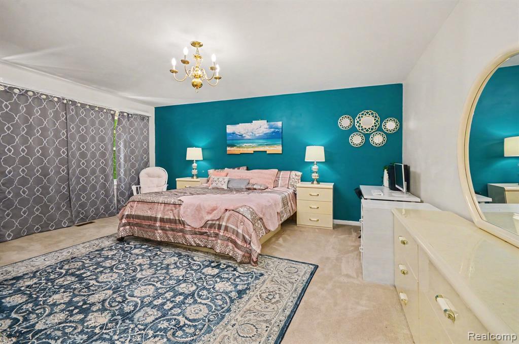 425 Thornridge Court, Rochester Hills, MI 48307 — Photo 18