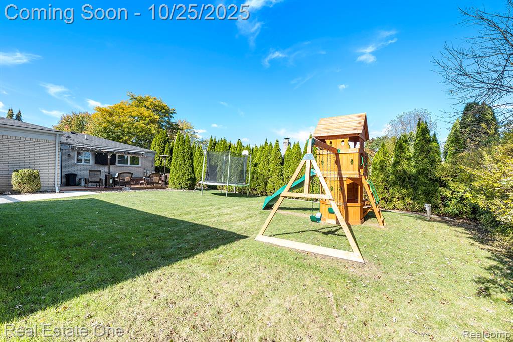42002 Coulon Drive, Clinton Twp, MI 48038 — Photo 25