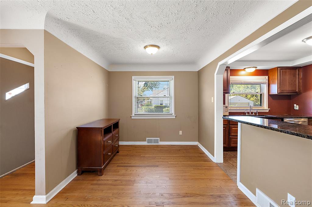 505 E Meyers Avenue, Hazel Park, MI 48030 — Photo 13