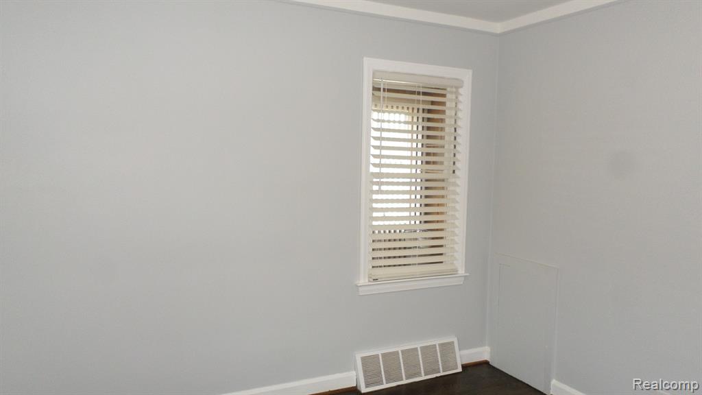 22463 Nevada Avenue, Eastpointe, MI 48021 — Photo 16