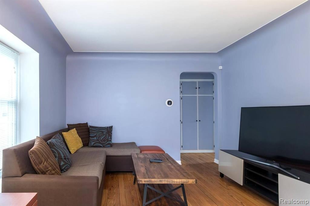 911 W 4th St, Royal Oak, MI 48067 — Photo 3