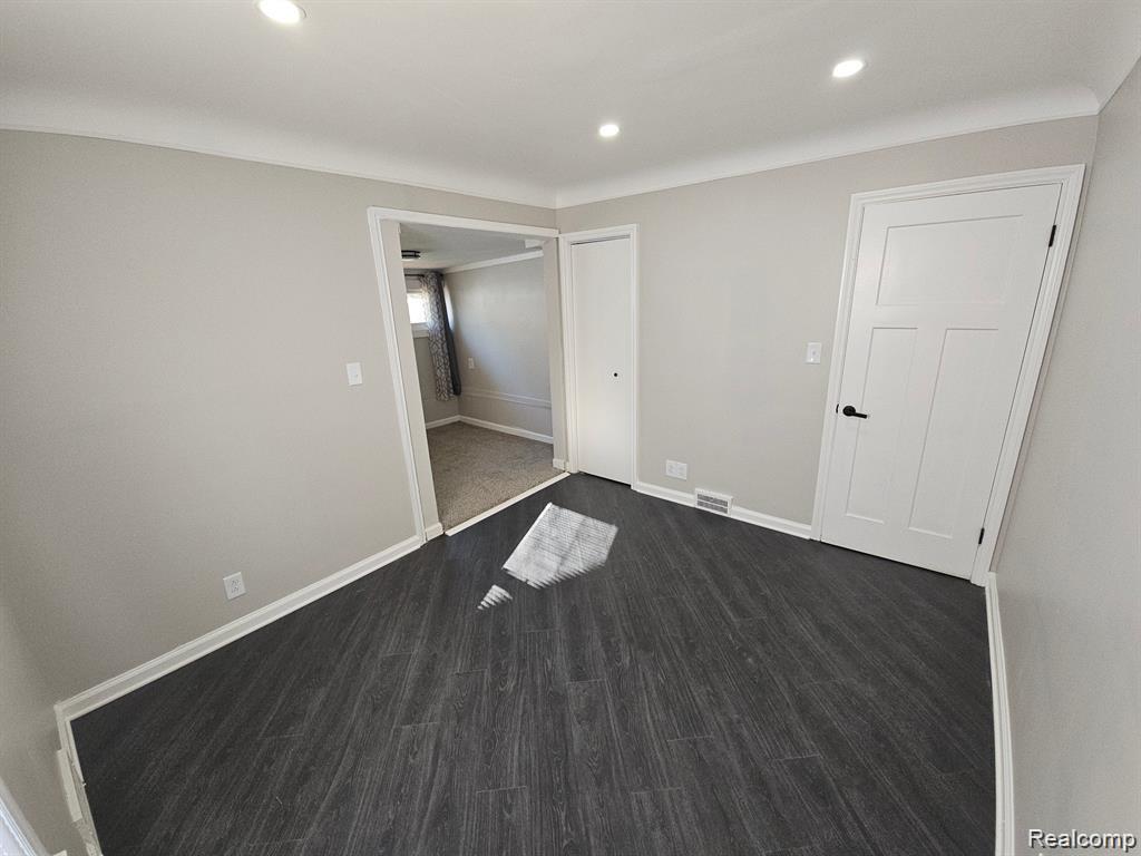 20300 ELKHART Street, Harper Woods, MI 48225 — Photo 16