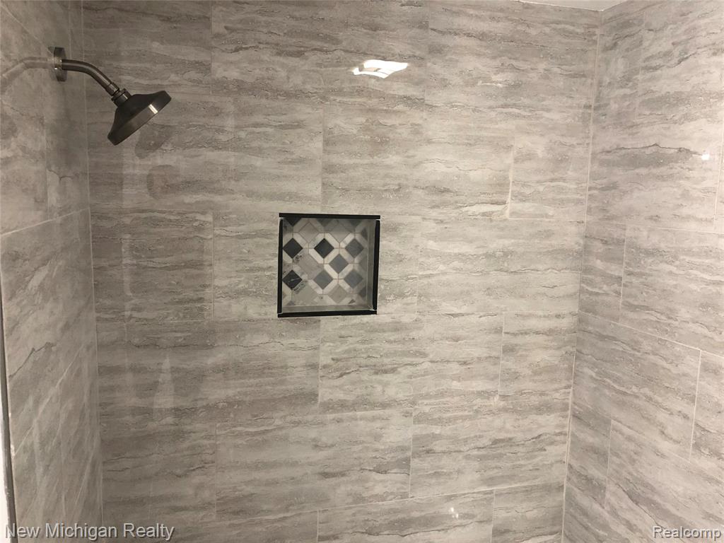 8201 Kennedy Circle, 4, Warren, MI 48093 — Photo 15