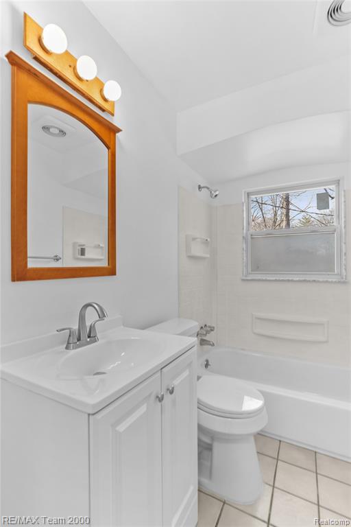 21171 Westhampton Street, Oak Park, MI 48237 — Photo 24