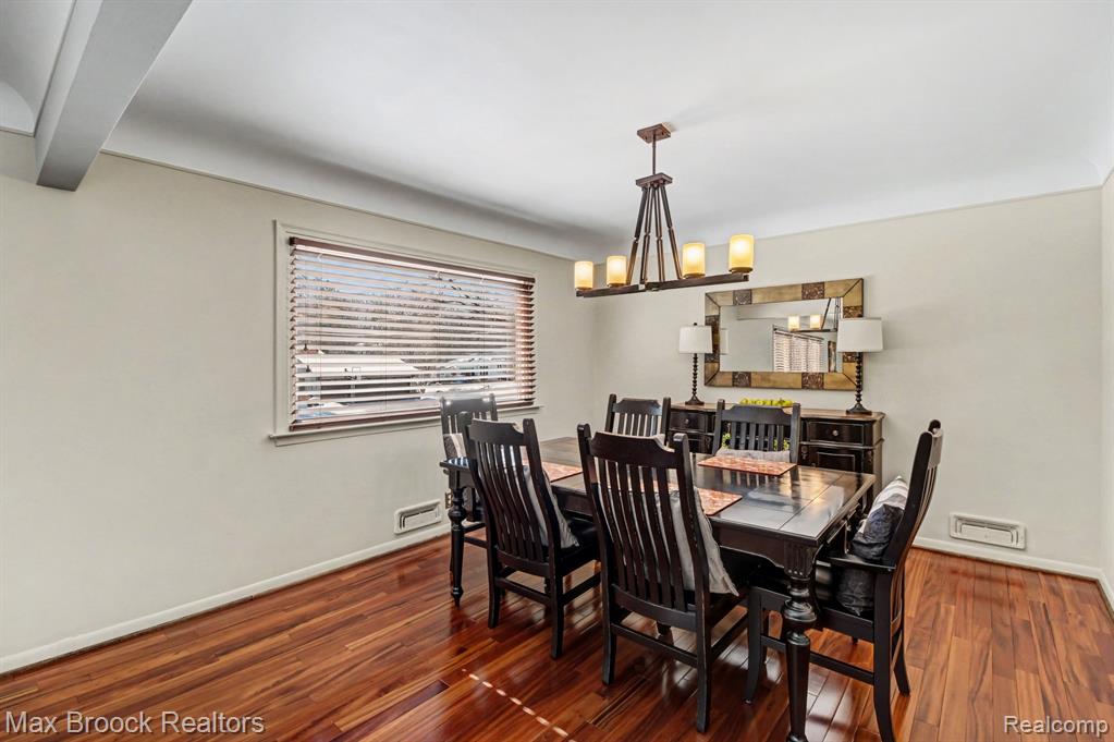 22724 King Richard Court, Beverly Hills, MI 48025 — Photo 9
