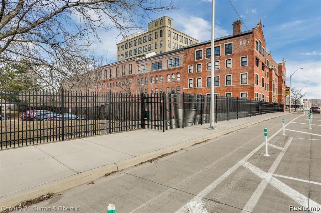 6533 E JEFFERSON Avenue, 19-133E, Detroit, MI 48207 — Photo 16