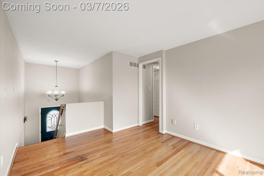 608 Amelia Avenue, Royal Oak, MI 48073 — Photo 11