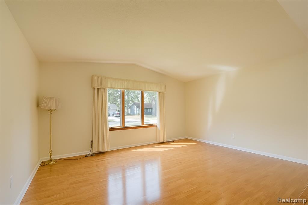 4052 Bristol Drive, Troy, MI 48085 — Photo 4