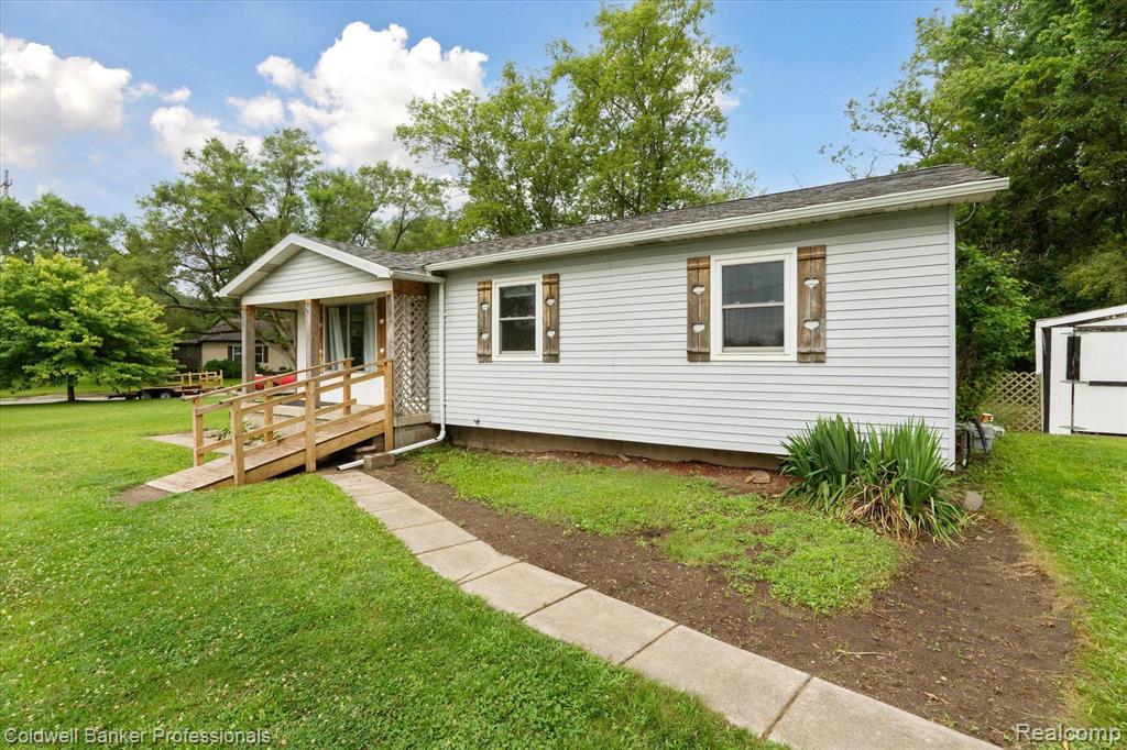 326 EAST Street, Holly, MI 48442 — Photo 4