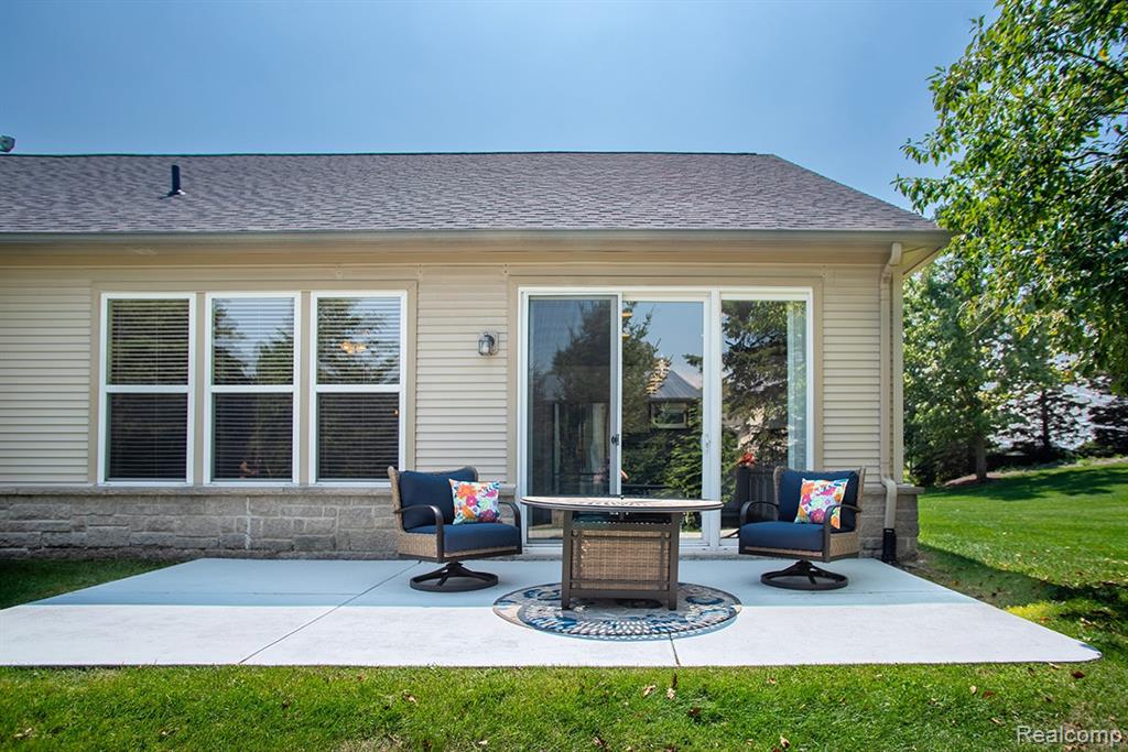 27900 Paradise Lane S, 1, Flat Rock, MI 48134 — Photo 38