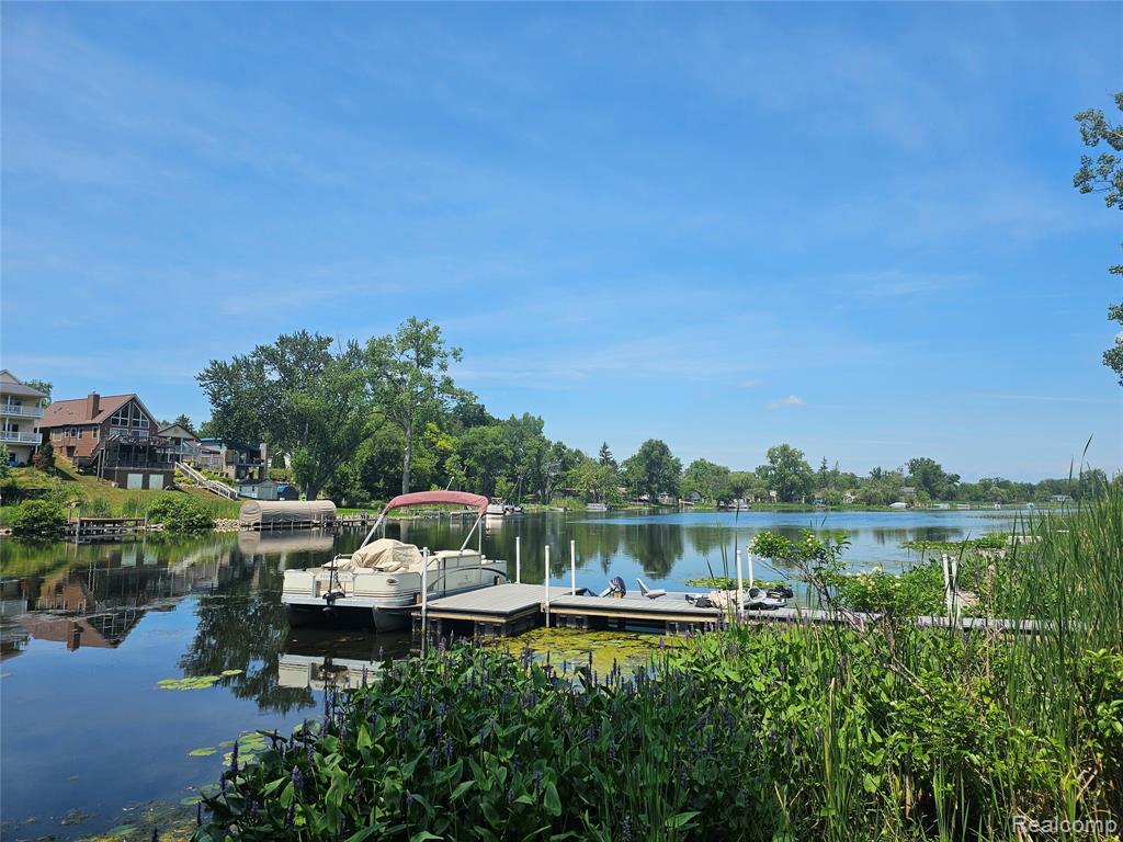 9170 River Valley Road - Photo 2