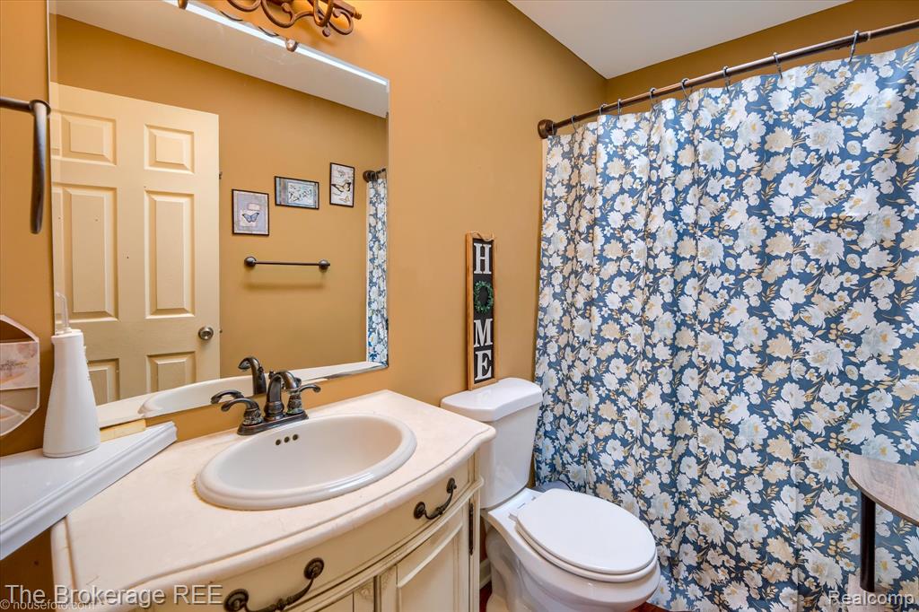 4156 Bobwhite Drive, Flint, MI 48506 — Photo 24