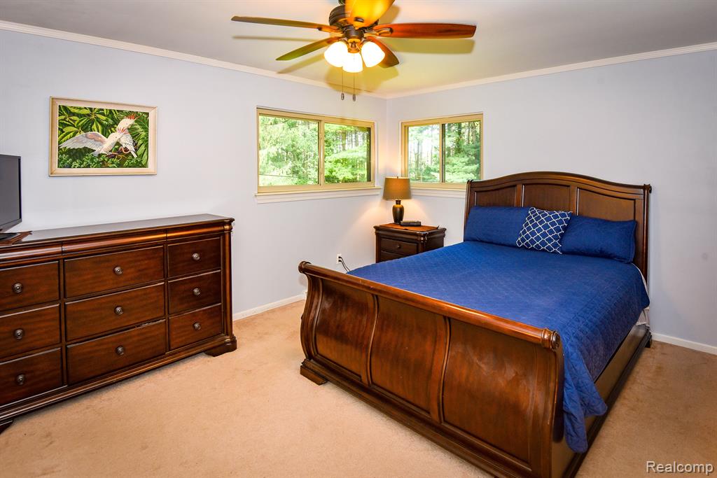 9245 PINE KNOB Road, Clarkston, MI 48348 — Photo 34