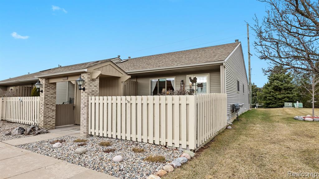 62070 Arlington Circle, South Lyon, MI 48178 — Photo 20