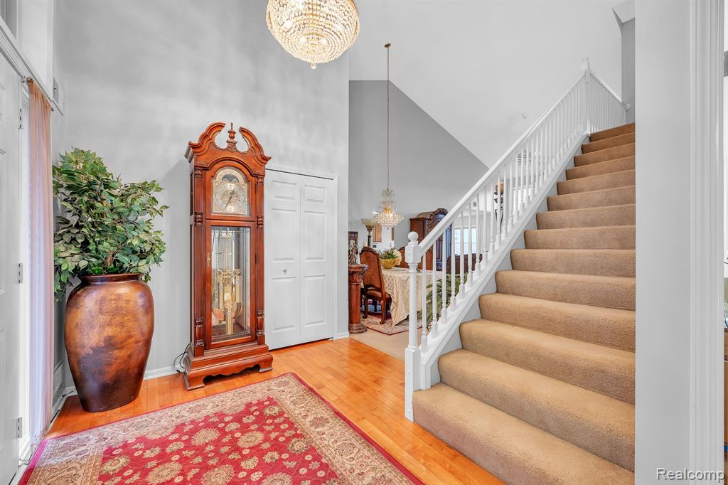 6133 LOCHMORE Drive, Commerce Twp, MI 48382 — Photo 5