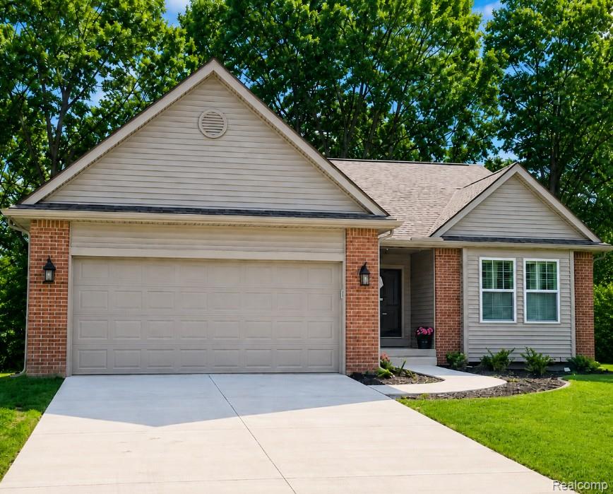 11449 Hidden Oaks Drive, Clio, MI 48420