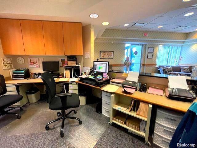 5151 GATEWAY Center, 3, Flint, MI 48507 — Photo 5