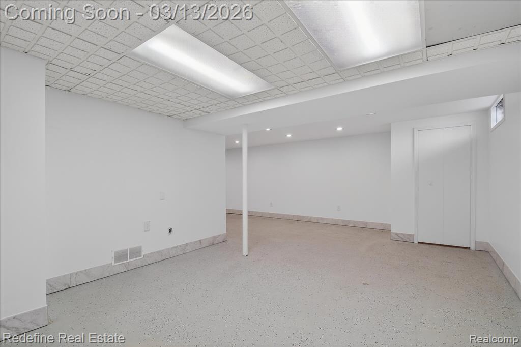 2236 Mentone Street, Wolverine Lake, MI 48390 — Photo 20