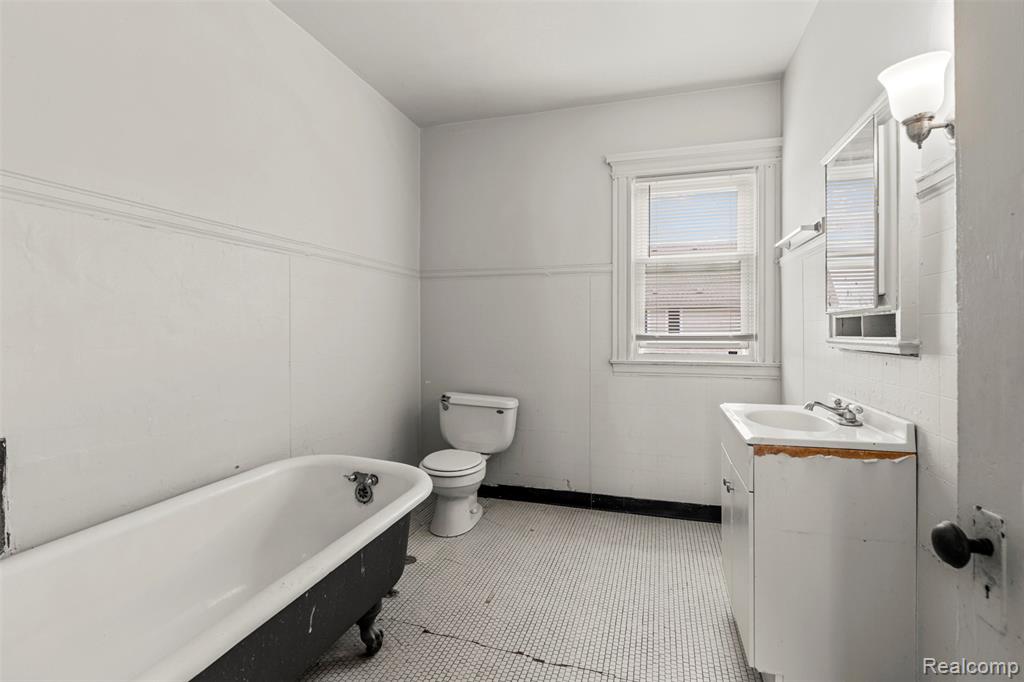 1649 HURLBUT Street, Detroit, MI 48214 — Photo 23