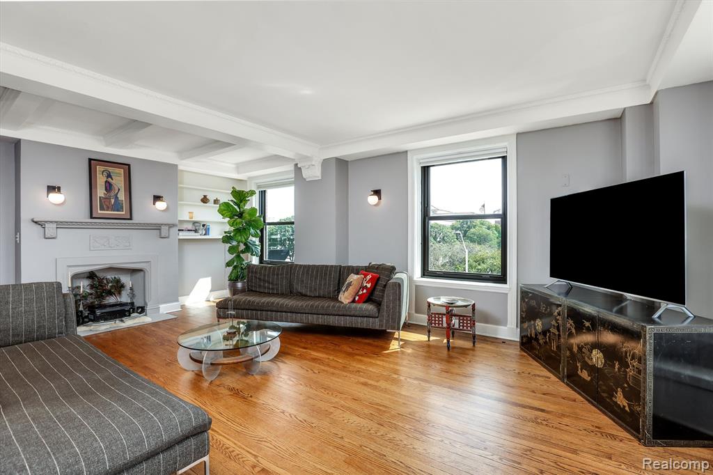 15 E Kirby Street, 318, Detroit, MI 48202 — Photo 2