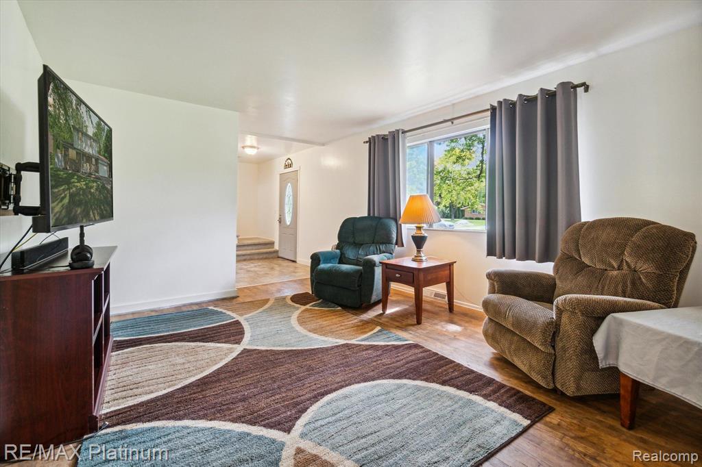 7353 GREEN VALLEY Drive, Grand Blanc, MI 48439 — Photo 9