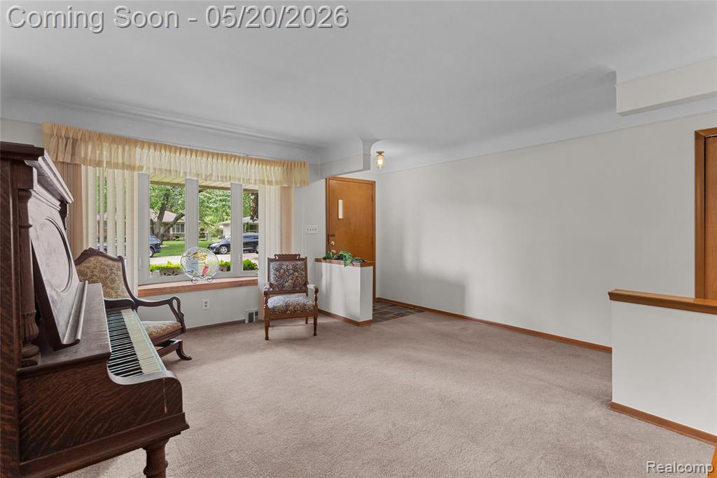 45078 Vanker Avenue, Utica, MI 48317 — Photo 24