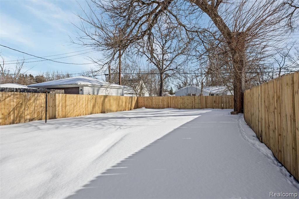 19286 Northrop Street, Detroit, MI 48219 — Photo 20
