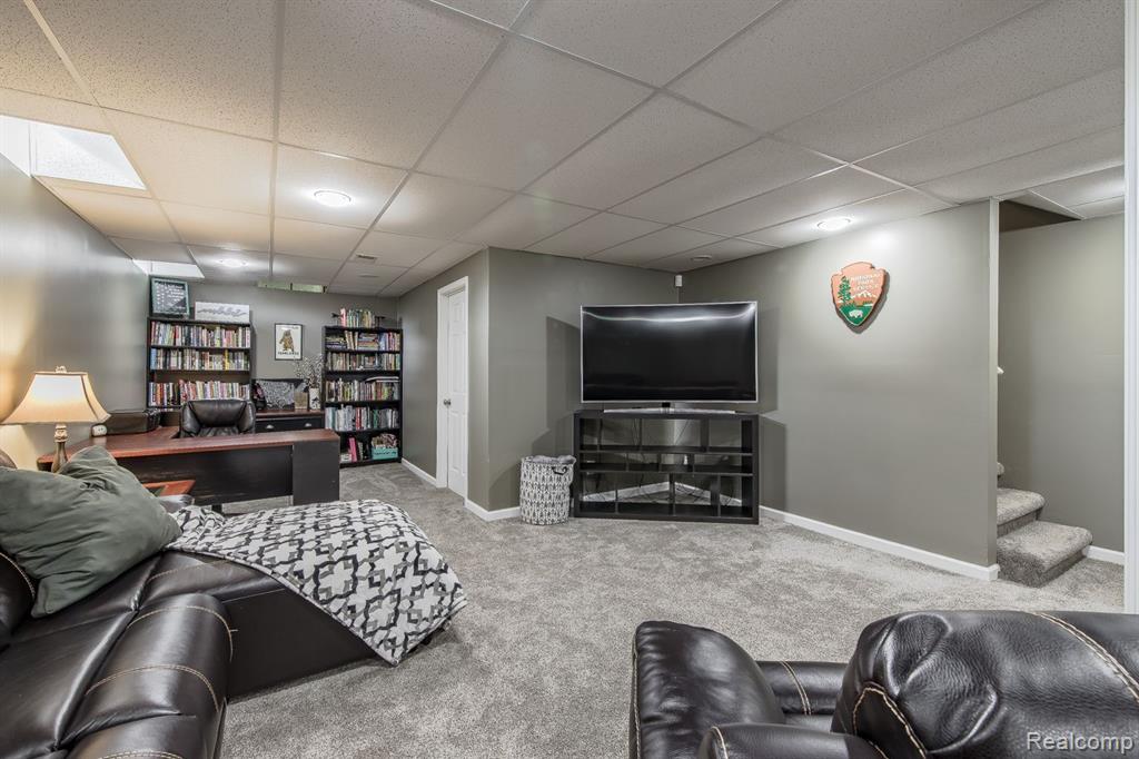 880 Frank Road, Lake Orion, MI 48362 — Photo 35