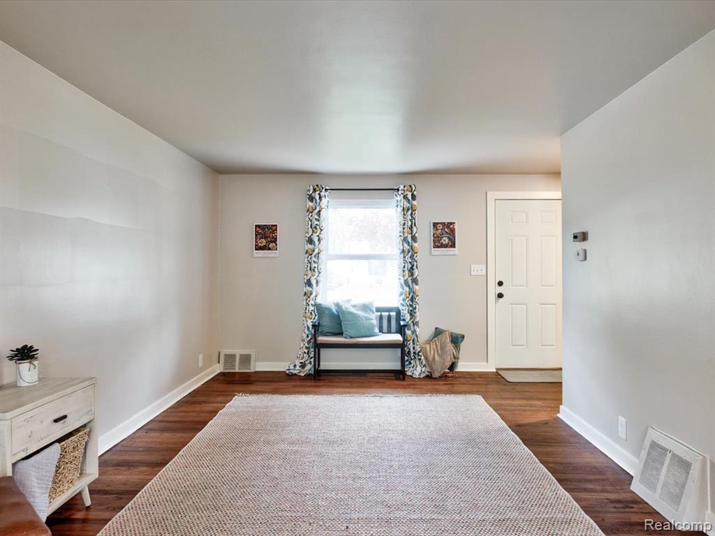 2846 Cooper Avenue, Port Huron, MI 48060 — Photo 5