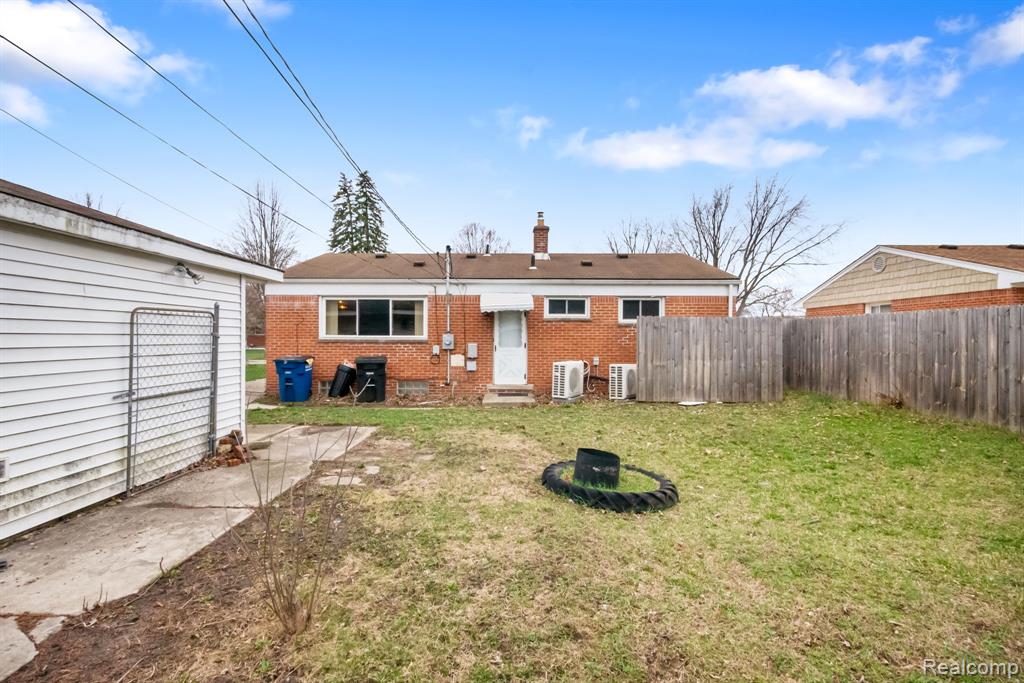 6842 Bison Street, Westland, MI — Photo 24