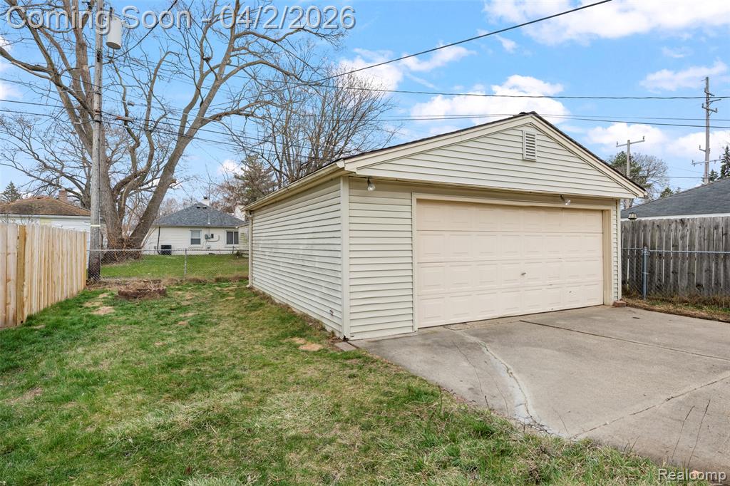 7420 Fenton Street, Dearborn Heights, MI 48127 — Photo 8