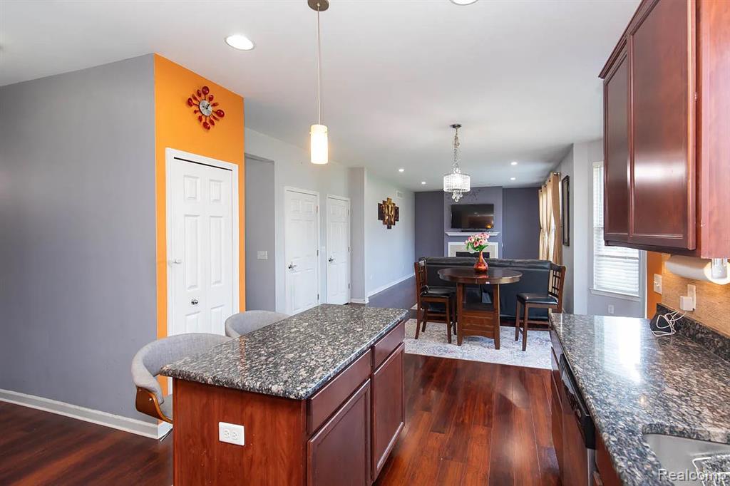 51123 Brompton, Novi, MI — Photo 27
