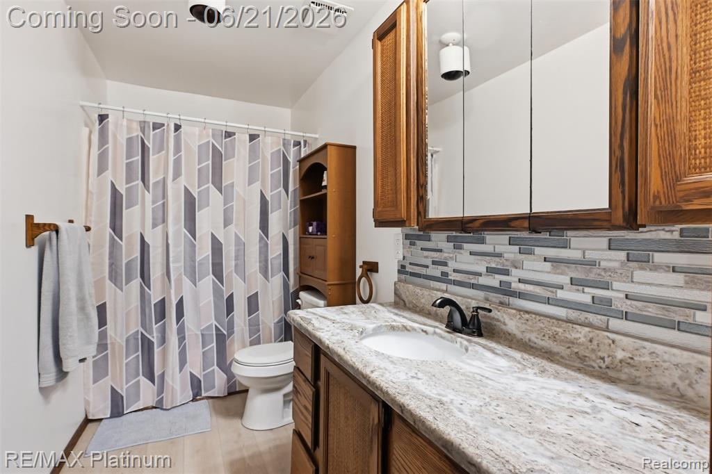 5504 Wildwood Drive, Howell, MI 48843 — Photo 9