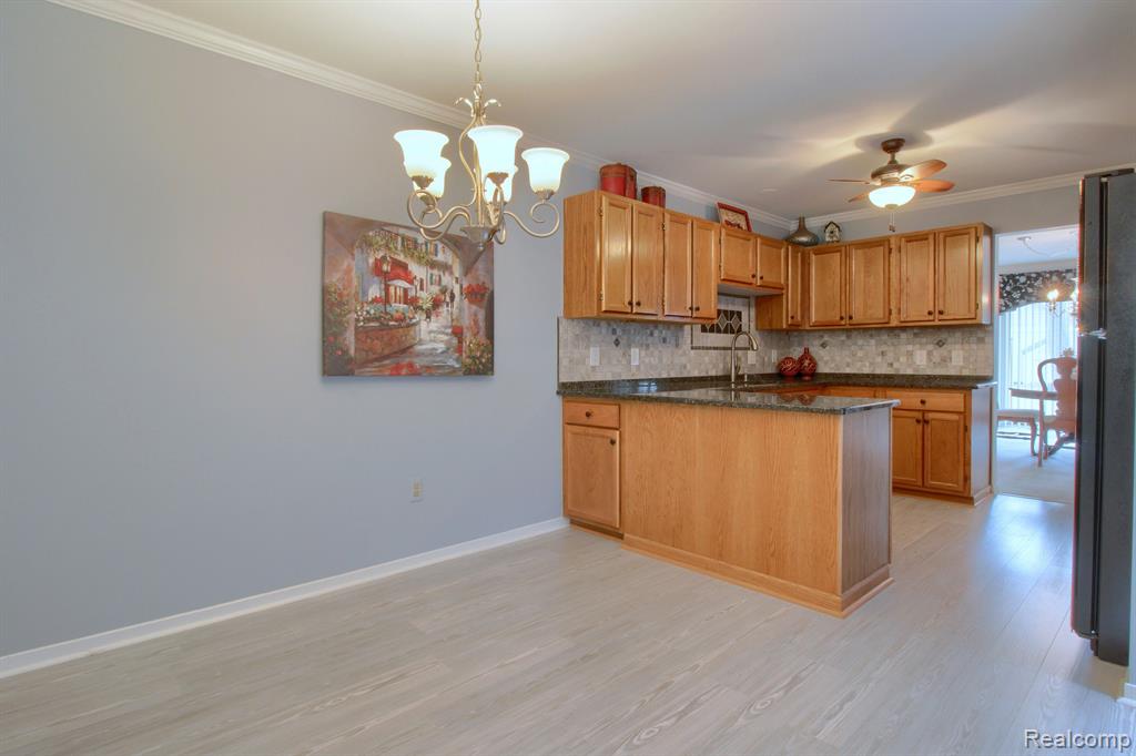 9362 EASTWIND Drive, Livonia, MI 48150 — Photo 6