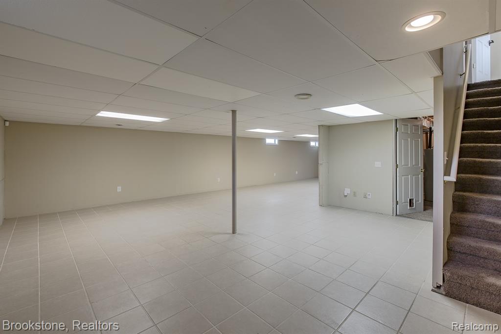 4289 Covey Lane, Grand Blanc, MI 48439 — Photo 40